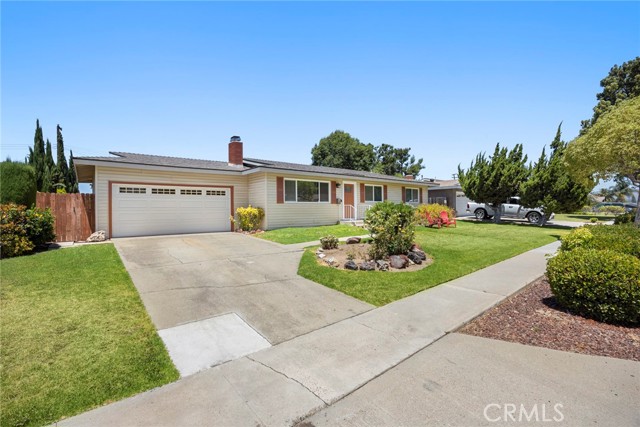 2825 Woodbine Avenue, Fullerton CA: https://media.crmls.org/medias/5b2dc759-0e76-4218-907f-24899789b851.jpg