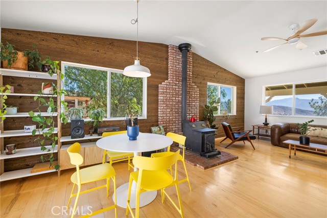 Detail Gallery Image 8 of 42 For 35607 Red Rover Mine, Acton,  CA 93510 - 5 Beds | 3 Baths