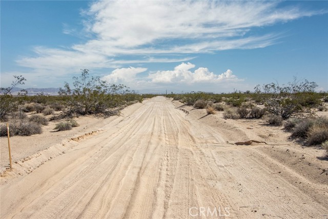 0 Brants Cross Road, Joshua Tree CA: https://media.crmls.org/medias/5b2eb73f-192c-45d8-867a-b4a059a67b97.jpg