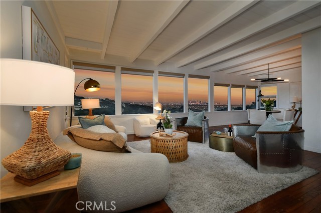 Detail Gallery Image 6 of 40 For 8383 Wyndham Rd, Los Angeles,  CA 90046 - 3 Beds | 2/1 Baths