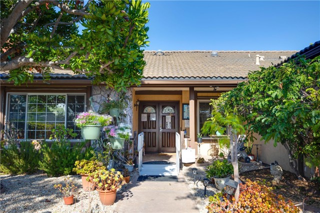 Image 3 of 5 For 803 Hollyridge