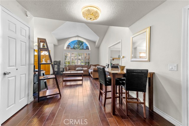 12162 Napoli Drive, Cerritos CA: https://media.crmls.org/medias/5b30e7c9-46f2-471b-b74c-dc38a9fbb6cf.jpg
