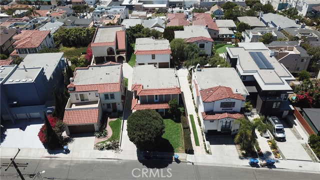 409 Hopkins Avenue, Hermosa Beach, California 90254, ,Residential Income,Sold,Hopkins,SB21092050