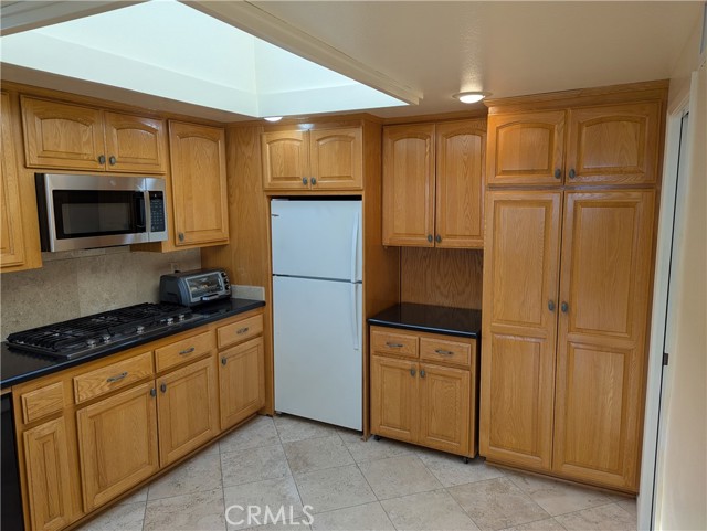 Detail Gallery Image 20 of 55 For 270 Cagney Ln #308,  Newport Beach,  CA 92663 - 2 Beds | 2 Baths