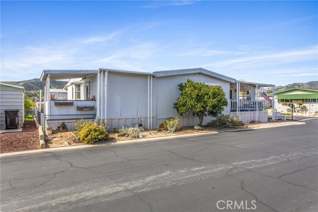 Detail Gallery Image 3 of 31 For 10622 Bryant, Yucaipa,  CA 92222 - 4 Beds | 2 Baths