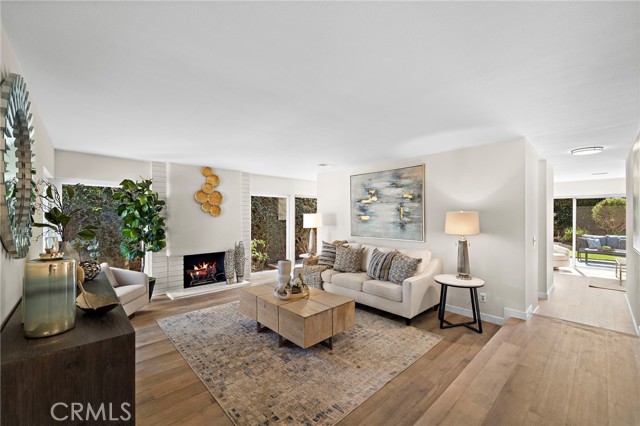 Detail Gallery Image 4 of 42 For 10830 La Terraza Avenue, Fountain Valley,  CA 92708 - 5 Beds | 2 Baths