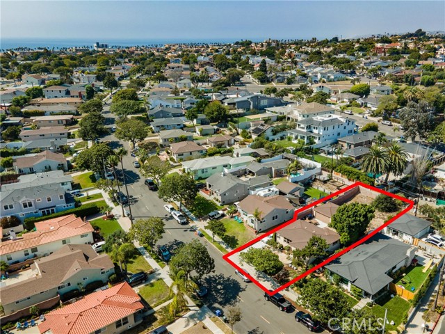 1324 Helberta Ave, Redondo Beach, California 90277, 3 Bedrooms Bedrooms, ,1 BathroomBathrooms,Residential,Sold,Helberta Ave,SB21199109