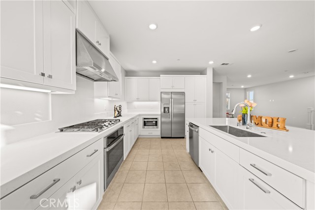 Detail Gallery Image 17 of 34 For 602 Catalonia, Lake Forest,  CA 92630 - 4 Beds | 4 Baths