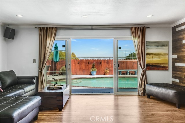 Detail Gallery Image 6 of 45 For 1935 Adobe Ave, Corona,  CA 92882 - 3 Beds | 2 Baths
