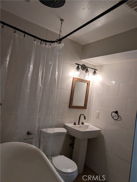 Detail Gallery Image 4 of 12 For 13271 Norton Ave a,  Chino,  CA 91710 - 3 Beds | 2 Baths