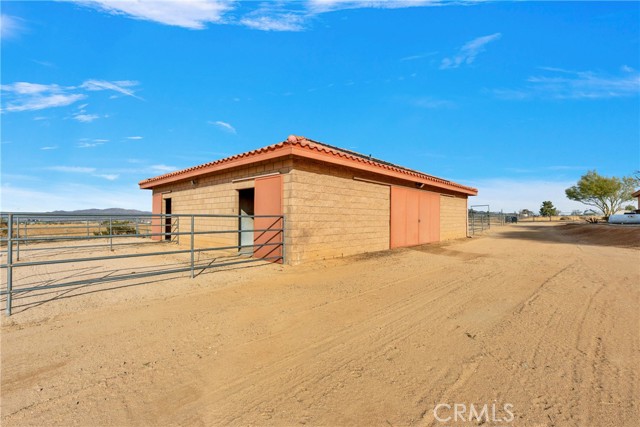 Detail Gallery Image 64 of 75 For 11042 Joshua Rd, Apple Valley,  CA 92308 - 4 Beds | 4 Baths