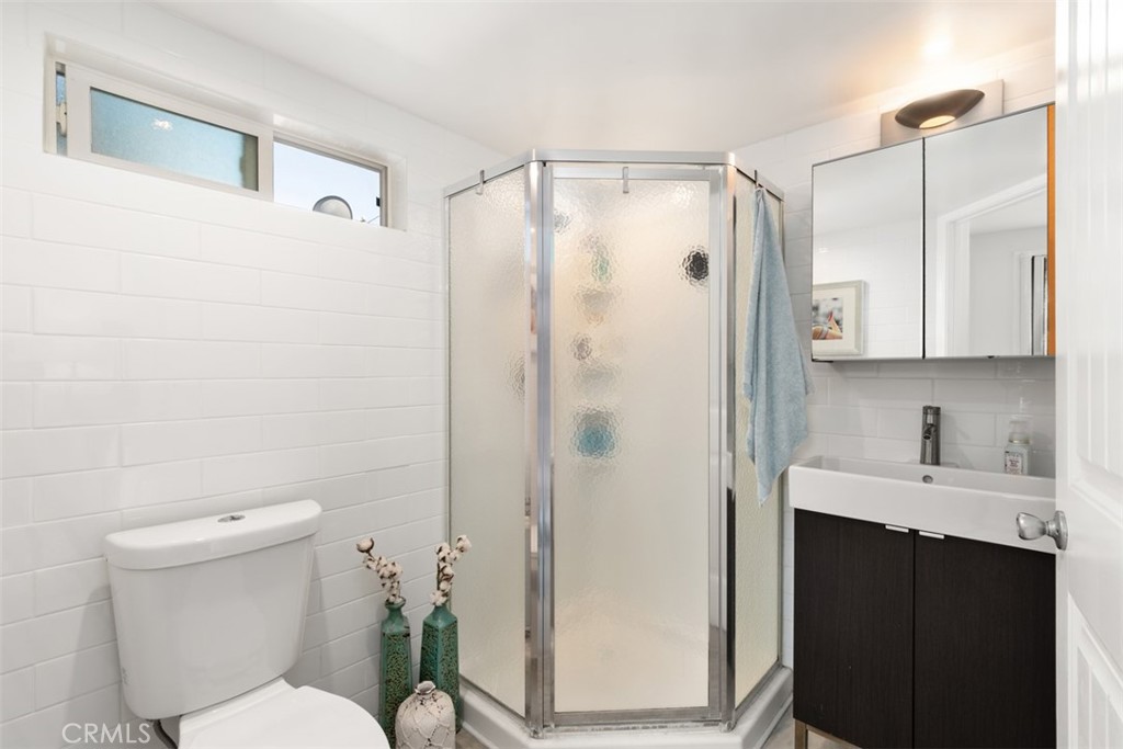 3390 Herman Avenue - photo 20