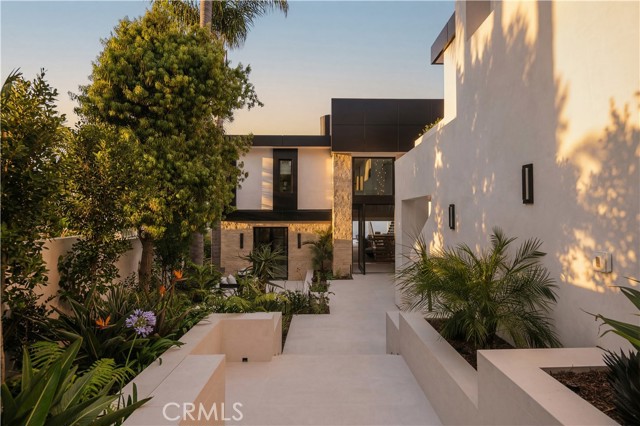 Detail Gallery Image 17 of 19 For 212 Hazel Dr, Corona Del Mar,  CA 92625 - 4 Beds | 3/1 Baths