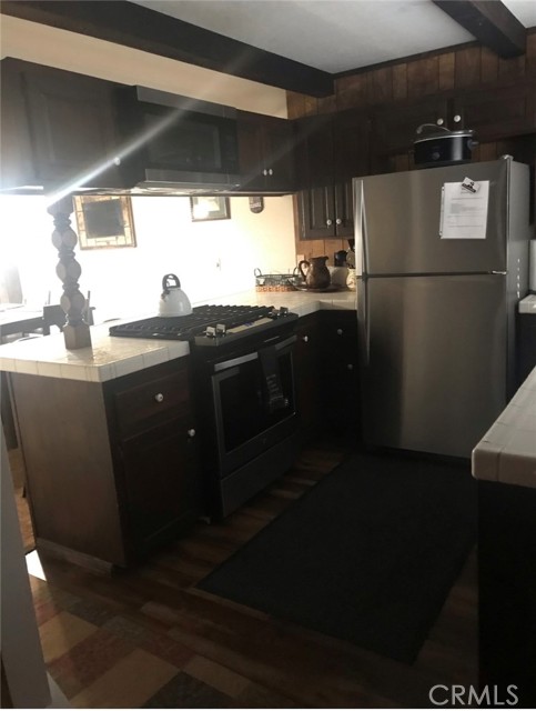 Detail Gallery Image 14 of 28 For 645 Summit Bld #3,  Big Bear Lake,  CA 92315 - 2 Beds | 1/1 Baths
