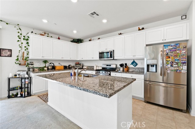 Detail Gallery Image 9 of 36 For 2832 E Howlett, Ontario,  CA 91762 - 5 Beds | 3 Baths