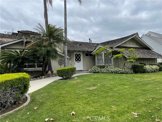 11741 Foster Rd, Los Alamitos, California 90720, 4 Bedrooms Bedrooms, ,1 BathroomBathrooms,Single Family Residence,For Sale,Foster Rd,DW24107596