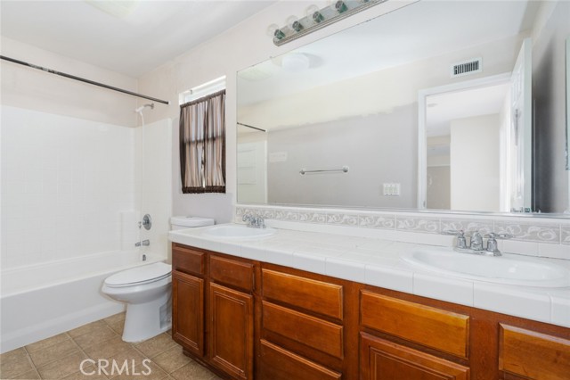 Detail Gallery Image 30 of 43 For 3297 Quartz Cir, Corona,  CA 92882 - 5 Beds | 3/1 Baths