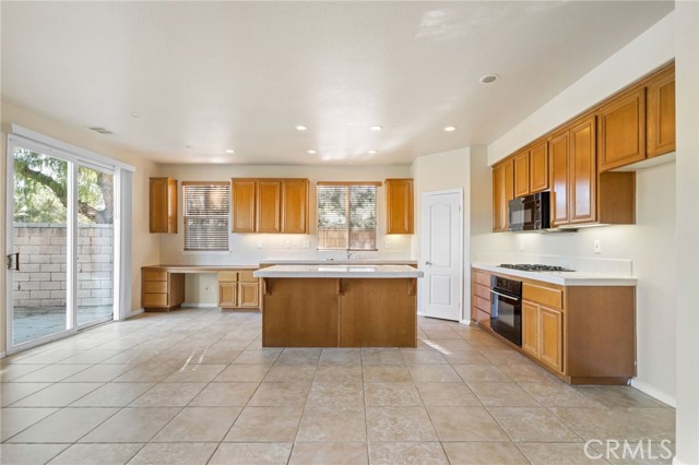 Detail Gallery Image 9 of 31 For 3175 Sand Pine Trl, Hemet,  CA 92545 - 4 Beds | 3/1 Baths