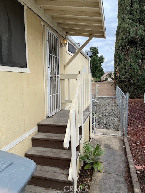 21650 Temescal Canyon Road, Corona CA: https://media.crmls.org/medias/5b381617-9b89-4314-8948-826d0d734d0e.jpg
