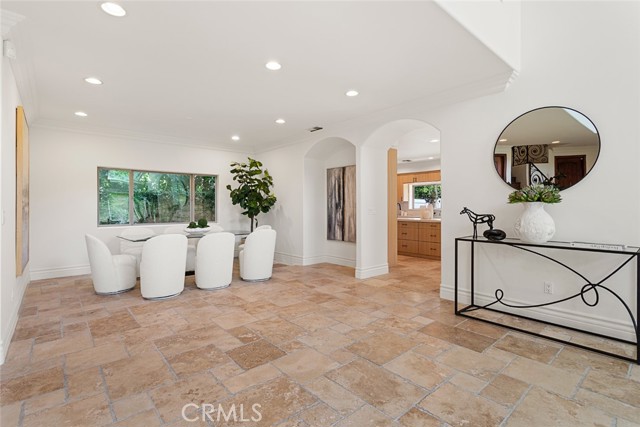 Detail Gallery Image 7 of 37 For 5046 Nagle Ave, Sherman Oaks,  CA 91423 - 5 Beds | 6 Baths