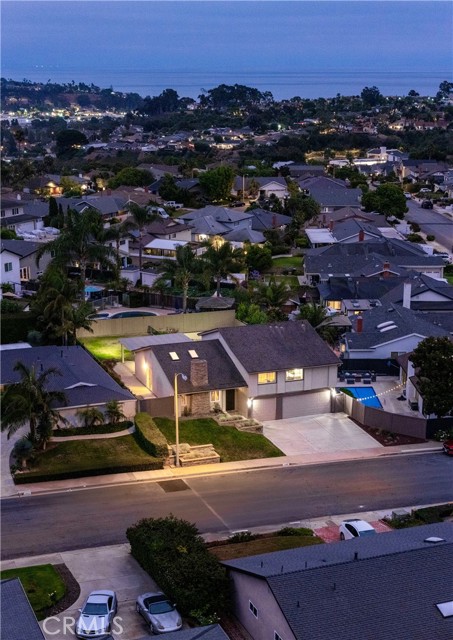 Detail Gallery Image 32 of 36 For 33142 Sea Lion Dr, Dana Point,  CA 92629 - 4 Beds | 3 Baths