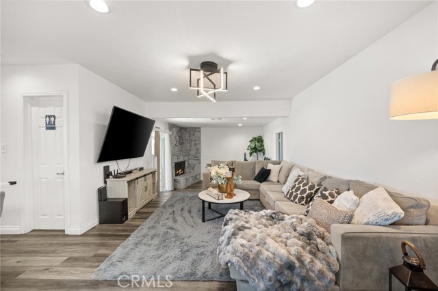 Detail Gallery Image 6 of 37 For 6344 South St, Lakewood,  CA 90713 - 3 Beds | 2 Baths