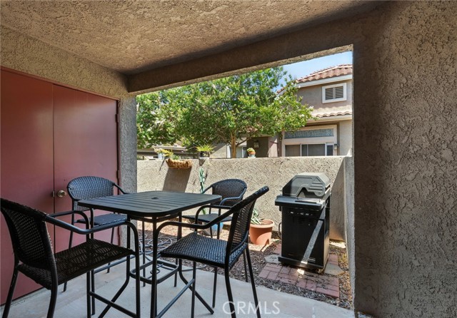 200 E Alessandro Boulevard, Riverside CA: https://media.crmls.org/medias/5b39217e-9870-4e61-9dbc-994b145b06a6.jpg