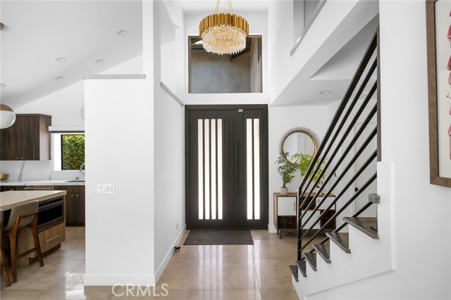 2305 Henrietta Avenue, La Crescenta CA: https://media.crmls.org/medias/5b3956d0-2807-4cd6-8ea8-af4da6aef10e.jpg