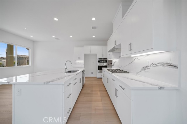 187 yugen, Irvine CA: https://media.crmls.org/medias/5b396baa-e341-4738-90cc-239d1589fae0.jpg