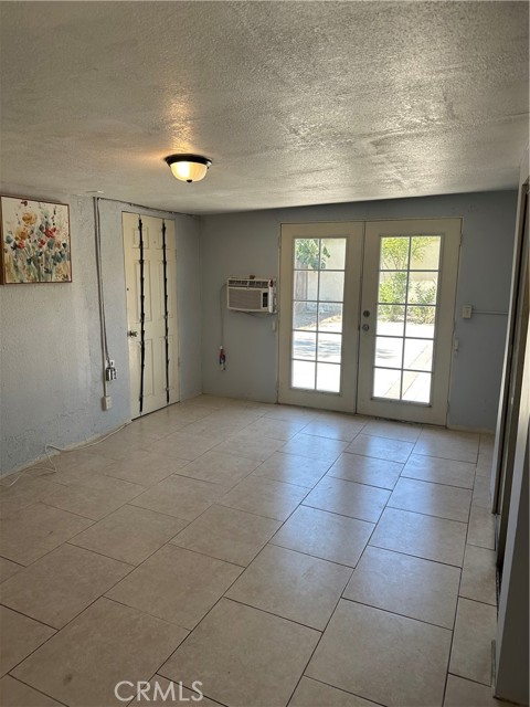Detail Gallery Image 17 of 32 For 1917 E 61st St, Long Beach,  CA 90805 - 3 Beds | 1 Baths
