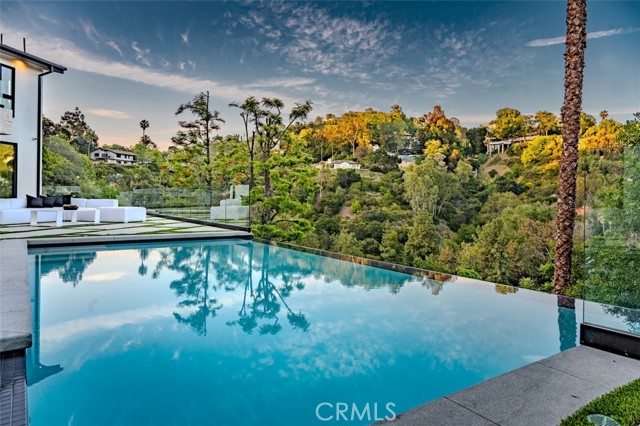 Detail Gallery Image 1 of 43 For 2608 Zorada Dr, Los Angeles,  CA 90046 - 4 Beds | 4/1 Baths
