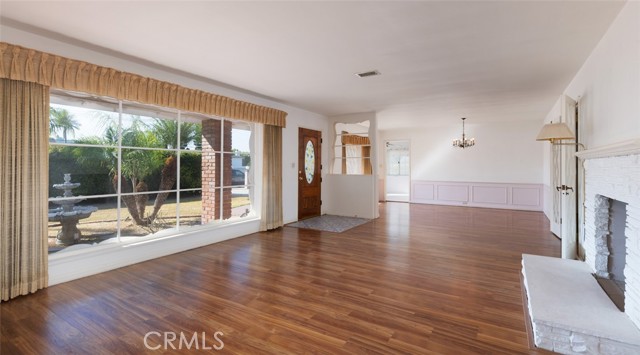 11211 Newport Ave., North Tustin CA: https://media.crmls.org/medias/5b39b60e-2b52-4a76-9fe6-b8a75ad477fa.jpg