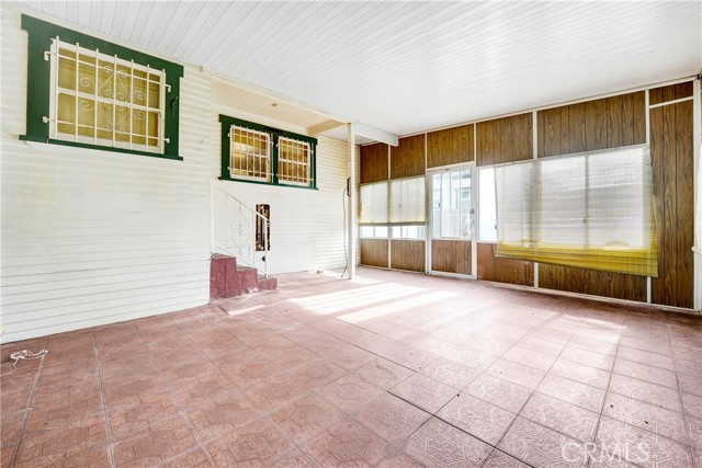 Detail Gallery Image 25 of 35 For 4239 South Raymond Avenue, Los Angeles,  CA 90037 - 2 Beds | 1 Baths