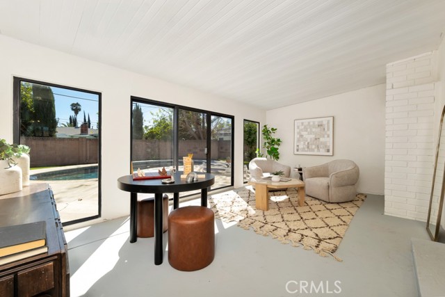 Detail Gallery Image 18 of 23 For 19844 Hemmingway St, Winnetka,  CA 91306 - 4 Beds | 2 Baths