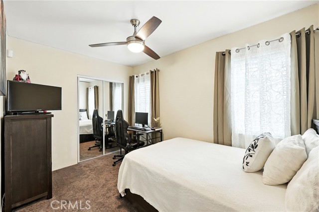 10612 Mcnerney Avenue, South Gate CA: https://media.crmls.org/medias/5b3ba4bb-9539-4aa4-a6e4-54db9dd1f2fa.jpg
