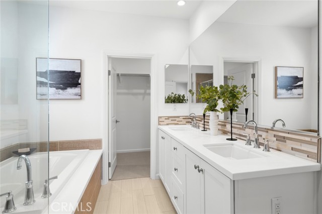 Detail Gallery Image 11 of 17 For 76 Decker, Irvine,  CA 92620 - 3 Beds | 2/1 Baths