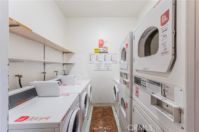 Detail Gallery Image 28 of 36 For 1168 E 10th St #213,  Long Beach,  CA 90813 - 2 Beds | 2 Baths