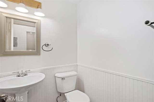 1072 Pan Ct., Thousand Oaks CA: https://media.crmls.org/medias/5b3c7270-4a4b-4c24-ac81-5f6b8ca5efb5.jpg