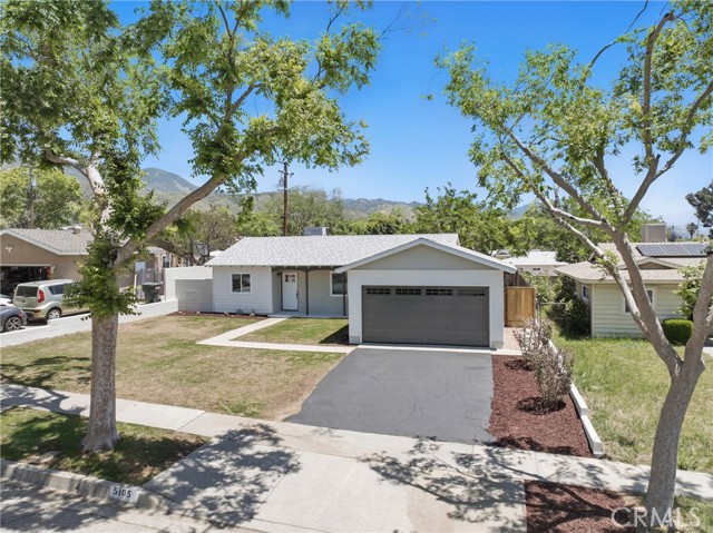 Detail Gallery Image 1 of 32 For 5105 Acacia Ave, San Bernardino,  CA 92407 - 3 Beds | 2 Baths
