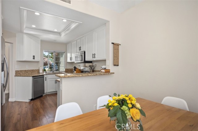 Detail Gallery Image 12 of 46 For 8 Quebec, Aliso Viejo,  CA 92656 - 3 Beds | 2/1 Baths