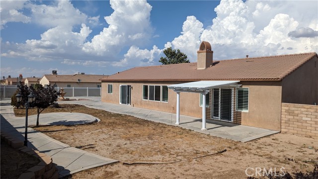 6738 Serrano Avenue, Hesperia CA: https://media.crmls.org/medias/5b3d5bbd-3b56-4079-8219-c1136b7acd48.jpg