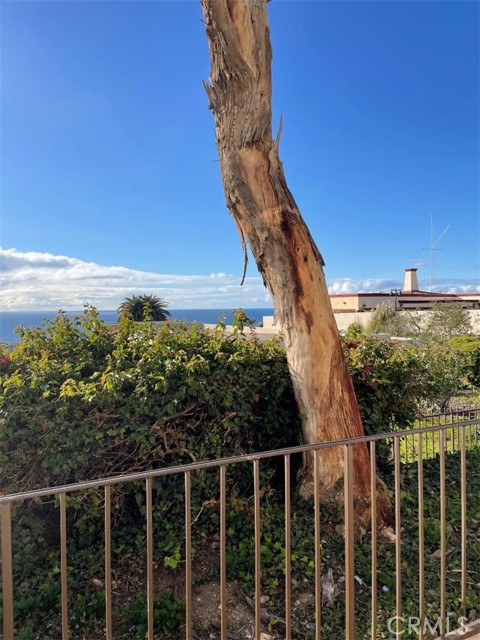 Detail Gallery Image 5 of 19 For 64 via Capri, Rancho Palos Verdes,  CA 90275 - 3 Beds | 2/1 Baths