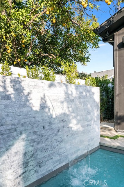 Detail Gallery Image 33 of 55 For 5323 Allott Ave, Sherman Oaks,  CA 91401 - 4 Beds | 4/1 Baths