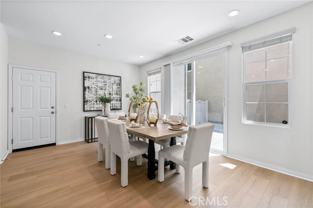 13016 Waterlily Way, Chino CA: https://media.crmls.org/medias/5b3e479b-d4aa-4499-8f20-70d34b25c1c8.jpg