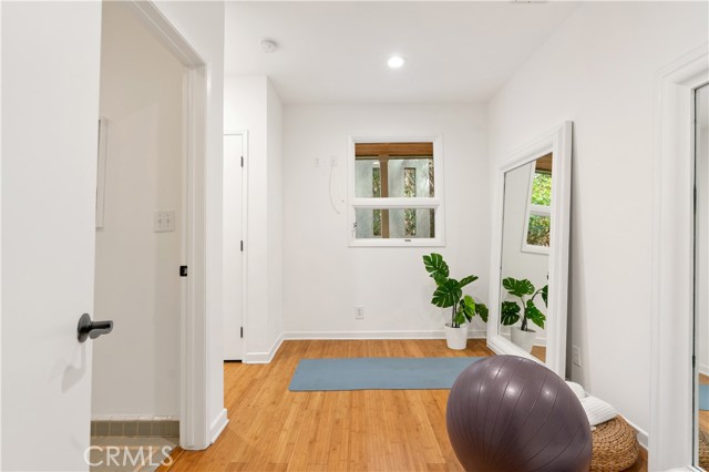1156 S Carmelina Avenue, Los Angeles CA: https://media.crmls.org/medias/5b3e820f-06a7-4d24-b249-dd2ea2cc9824.jpg