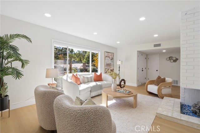 Detail Gallery Image 3 of 20 For 16353 Canelones, Hacienda Heights,  CA 91745 - 4 Beds | 2 Baths