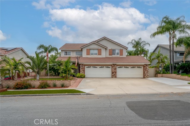 2527 Waterfall Ln, Corona, CA 92882