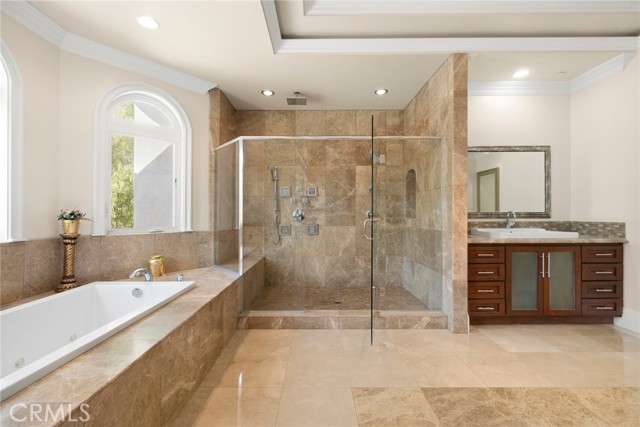 5092 Parkway Calabasas, Calabasas CA: https://media.crmls.org/medias/5b3fa61b-853f-44c1-bd4f-aa66a17fec54.jpg
