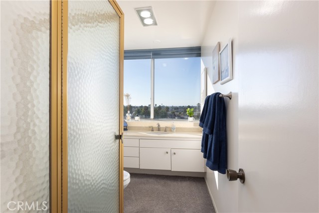 2999 E Ocean Blvd, Long Beach CA: https://media.crmls.org/medias/5b4179b8-0483-44bf-b098-9e7b8fd728eb.jpg