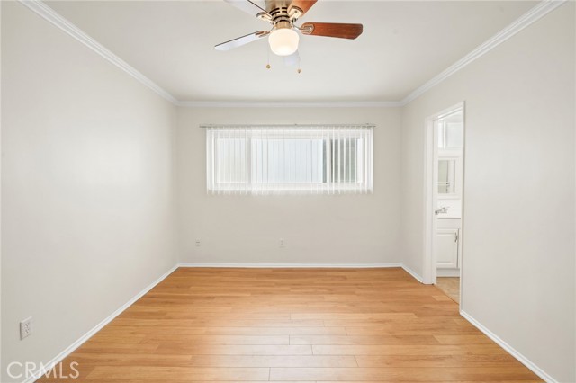 12953 Moorpark Street, Studio City CA: https://media.crmls.org/medias/5b41b7ab-4f81-4469-9c4e-b768b7bcec2d.jpg